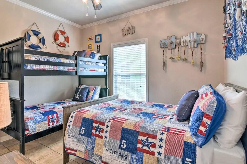 Coastal Heaven - Crystal Beach Relaxing Beach Home Bolivar Peninsula Екстериор снимка